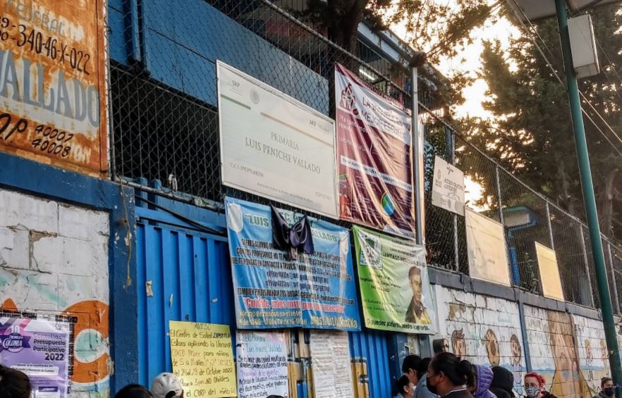TERRIBLE. Niña de primaria es abusada por el conserje de su escuela y la madre lo protege