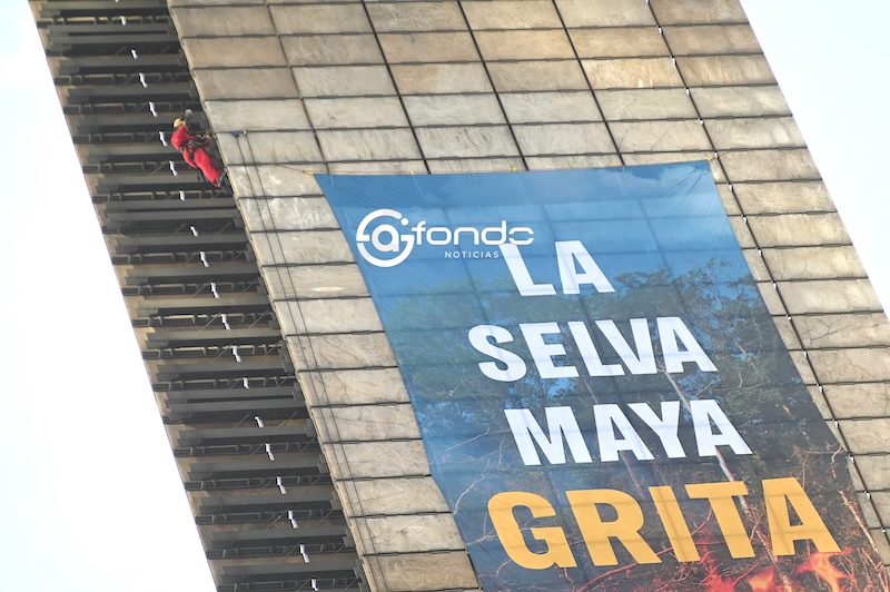 PROTESTA. Activistas de Greenpeace denuncian graves daños ambientales en la Selva Maya