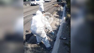 URGENTE: Ciclista queda muerto en la autopista; un conductor lo arrolló