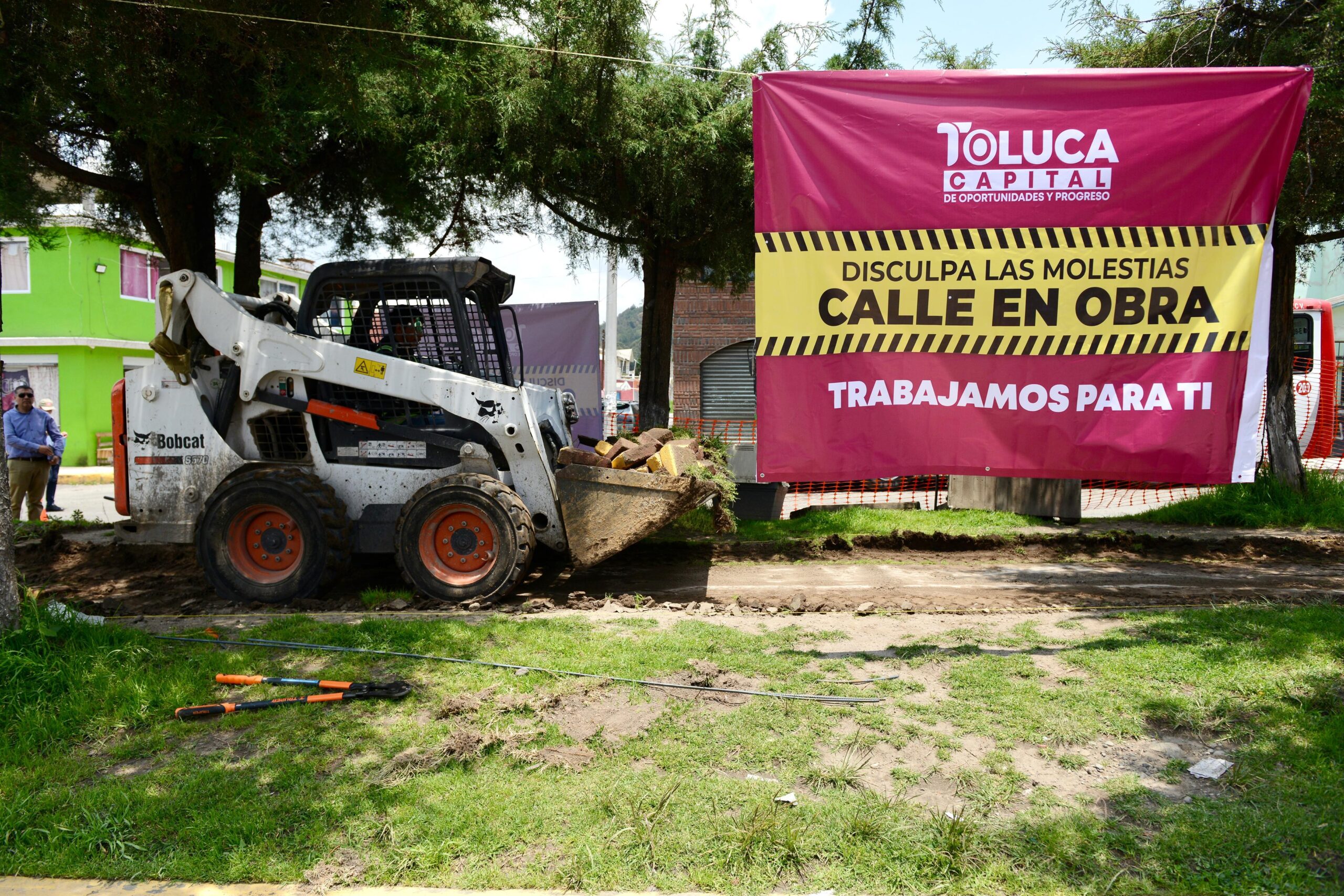 VIDEO. Construyen nuevo Sendero Seguro para 88 mil habitantes de Toluca