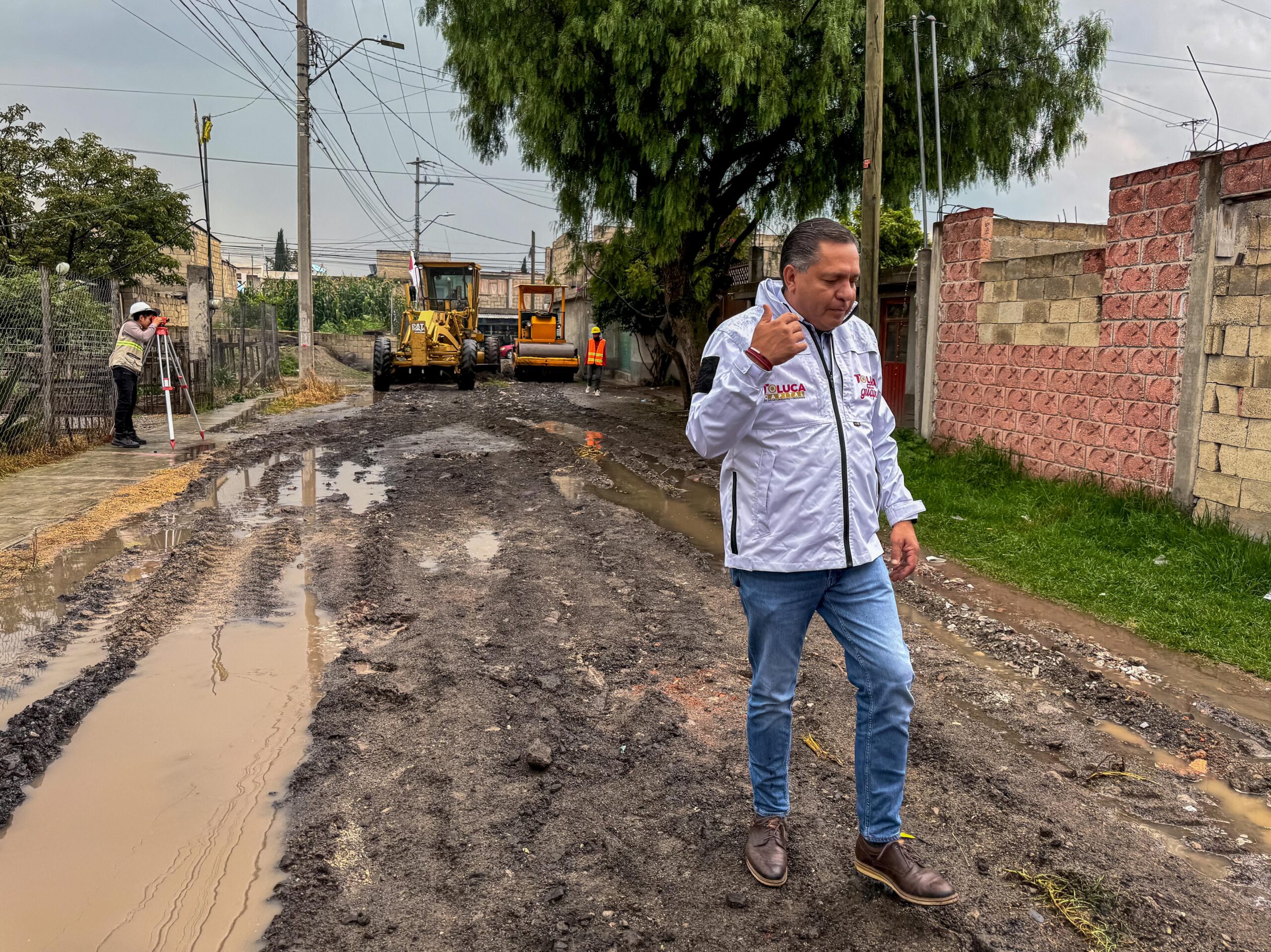 VIDEO. Utilizan nueva tecnología para pavimentar calles de Toluca