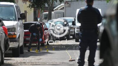 VIOLENCIA. Padre e hijo fueron asesinados en un ataque directo; recibieron más de 40 disparos