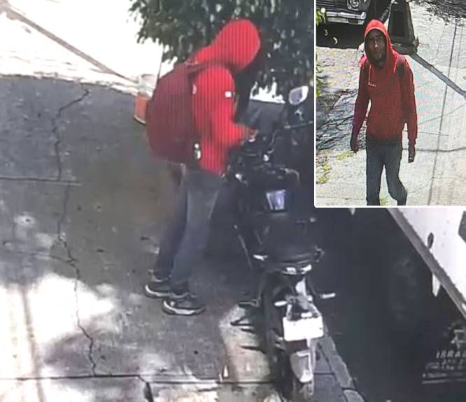 VIDEO: Como si nada; ladrón se toma su tiempo y quita partes de una moto