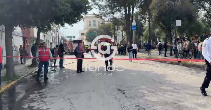 URGENTE: Estudiantes queman una patrulla durante protestas por el 2 de octubre