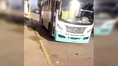 VIDEO: ‘Por eso son los 14’; choferes se burlan del aumento y enseñan unidades deplorables