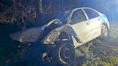 TRAGEDIA. Mueren tres jóvenes debido a un choque entre dos motocicletas y un automóvil