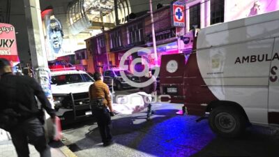 PESADILLA. Sujetos encapuchados llegaron al ‘Chukys Drinks’; mataron a 3 jóvenes