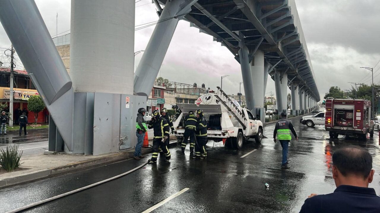 VIDEOS: Accidente provoca fuga en una pipa de gas y una intensa movilización