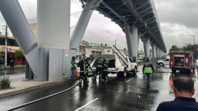 VIDEOS: Accidente provoca fuga en una pipa de gas y una intensa movilización