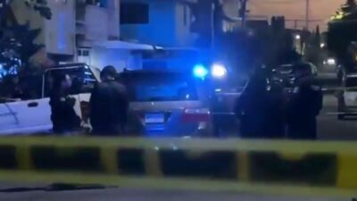 FEMINICIDIOS #104, #105 y #106. Asesinan a tres mujeres y un hombre; dejan sus cuerpos en una camioneta