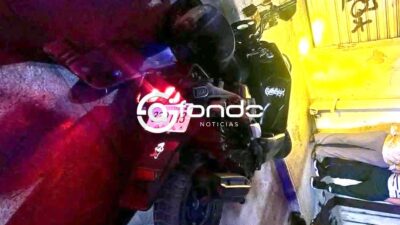 CAÍDO: Su casco no fue suficiente; motociclista muere arrollado y queda en el asfalto