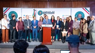 SOLUCIONES. Alcalde de Toluca presenta propuesta para que municipios puedan invertir recursos federales en bacheo