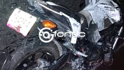 VELOCIDAD: Joven en moto iba muy rápido en la pista y se mató contra un muro