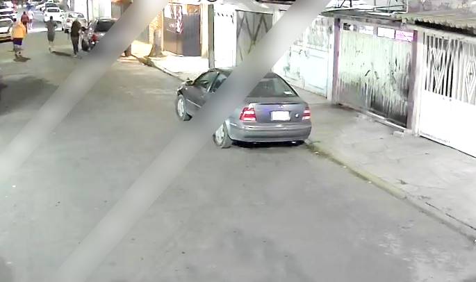 VIDEO: Se arma balacera y persecución entre vecinos; sonaron más de 20 disparos