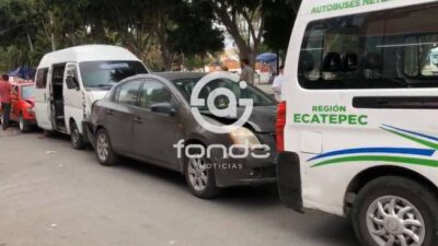 URGENTE: Vehículo oficial de Ecatepec provoca enorme choque múltiple