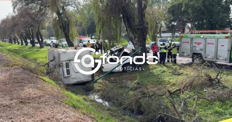 URGENTE: Erick y Gael iban en una camioneta y murieron contra un árbol