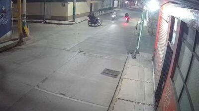 VIDEO: Joven de 18 años sale ‘volando’ de su moto; iba a toda velocidad