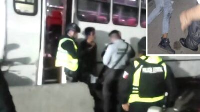 VIDEO. Pasajeros de camión hacen justicia y ‘muelen’ a golpes a un asaltante en Edomex