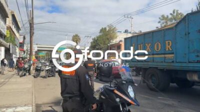 URGENTE: Abuelita muere arrollada; el biker abandonó la motocicleta