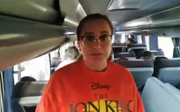 VIDEO: Pasajeros de ETN llevan 24 horas varados por un bloqueo