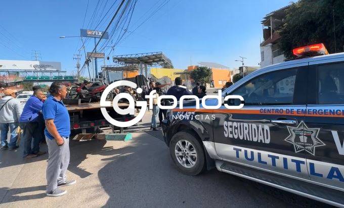 URGENTE: Trailero mata a motociclista y escapa; familiares identifican el cuerpo