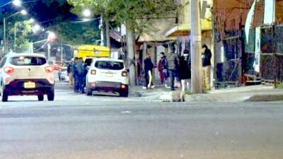VIOLENCIA. Mujeres discuten, una de ellas saca un arma y mata a una joven de 25 años de un disparo en el rostro