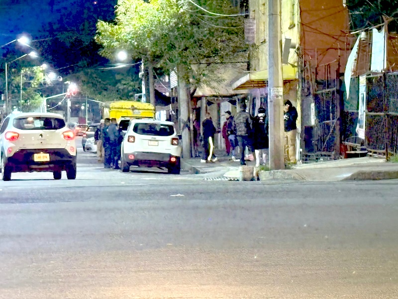 VIOLENCIA. Mujeres discuten, una de ellas saca un arma y mata a una joven de 25 años de un disparo en el rostro