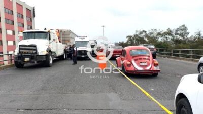 URGENTE: Mujer motociclista muere esta mañana; un tractocamión le pasó encima