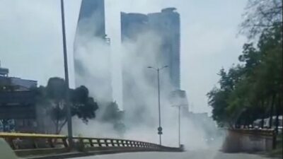 ÚLTIMA HORA. Enorme fuga de gas de una pipa provoca pánico entre automovilistas