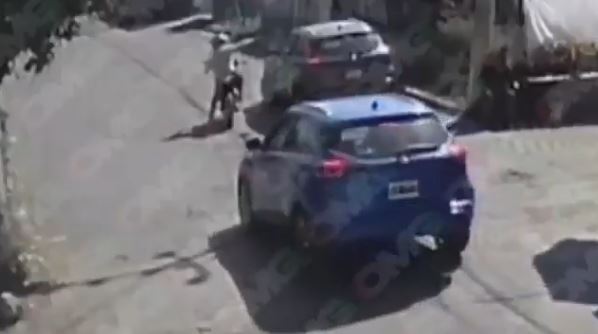 VIDEO: Famoso tatuador es acribillado en su camioneta; le dispararon cinco veces