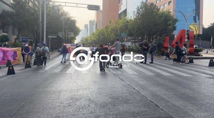 VIDEO: #25N; marchan familias, colectivos y ciudadanos por mujeres muertas o desaparecidas