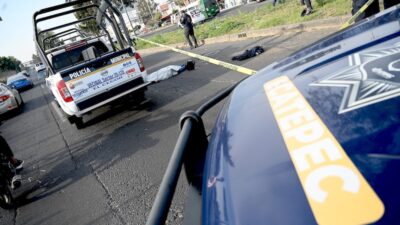 TRAGEDIA. Motociclista pierde la vida en Día de Muertos; el golpe contra la banqueta fue letal
