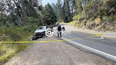 LAMENTABLE. Jovencito de 17 años pierde la vida al accidentarse en motocicleta en carretera del Edomex