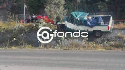 TRAGEDIA. Camioneta a toda velocidad se estrella contra un árbol y muere una mujer
