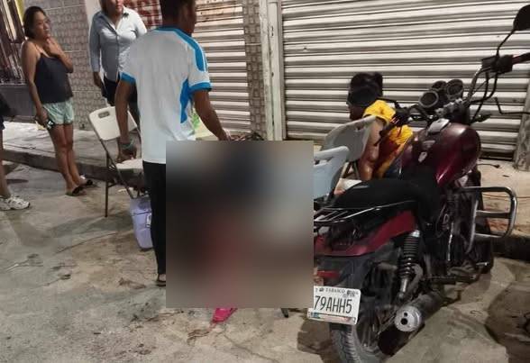 VIDEO: Sicarios acribillan por la espalda a tres mujeres sentadas en la calle