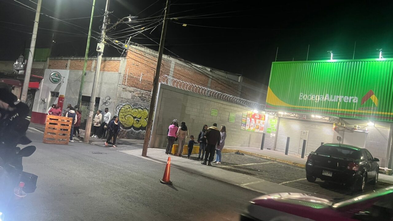 TERRIBLE: Policía frustra atraco a Bodega Aurrerá, pero le disparan en la cabeza