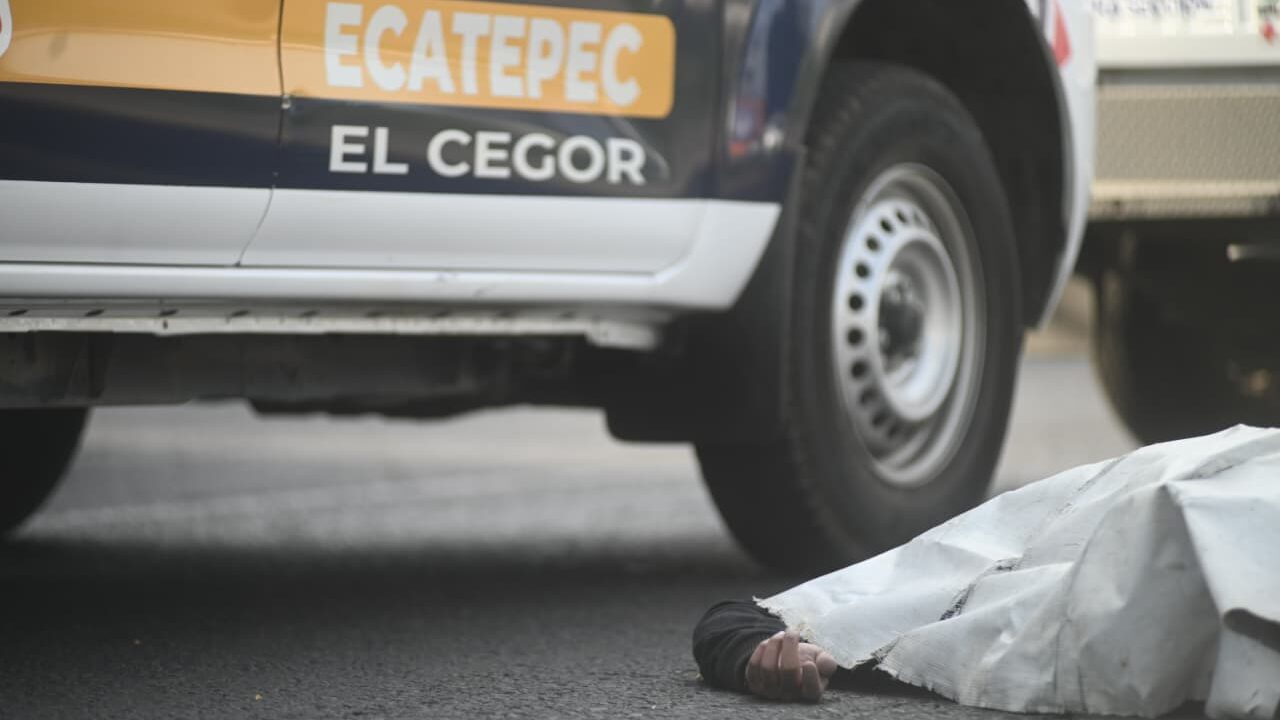 MAFIA. Jesús Gabriel repartía lugares de un tianguis navideño; sicarios lo matan junto con uno de sus agremiados