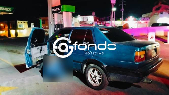 TERRIBLE. Abel estaba cargando gasolina en su Jetta cuando lo asesinaron a balazos en el Edomex