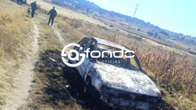 MACABRO. Prenden fuego a un automóvil con una persona adentro en el Estado de México