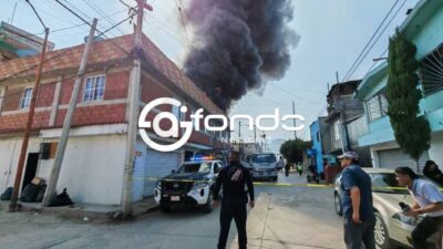 ÚLTIMA HORA: Pánico y movilización; incendio consume bodega de materiales para construcción