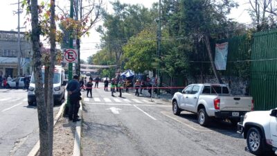PÁNICO: Desalojan a estudiantes universitarios; alguien hizo una amenaza de bomba