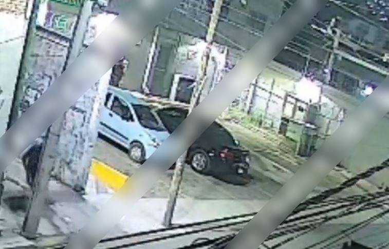 VIDEO: Graban momento en que criminales disparan en la cabeza a un policía