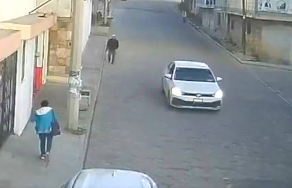 VIDEO: Criminales en un Vento se iban a lleva a una niña y a otra mujer