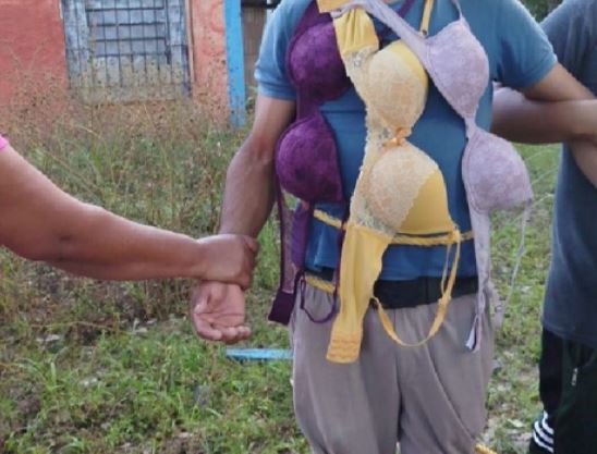 ALERTA: Sujeto robaba brasieres de los tendederos y vecinas lo someten