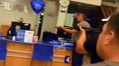 VIDEO: Asaltante acorralado se dispara en la cabeza en un banco