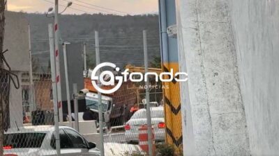 URGENTE: Camión con chatarra se queda sin frenos en la pista; hay una persona muerta
