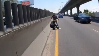 VIDEO: ‘¡Sin palo!’; conductores se bajan a media autopista para darse de golpes