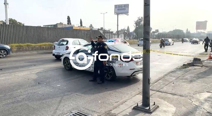 URGENTE: Caído al amanecer; motociclista queda sin vida tendido en el asfalto