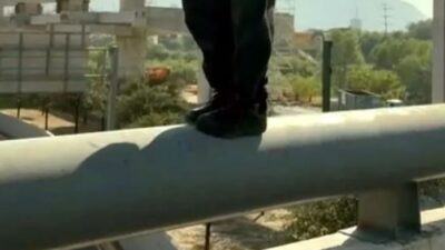 VIDEO: ‘¡Hazte para allá!’; Óscar perdió a su esposa e hijo, y casi comete una tragedia