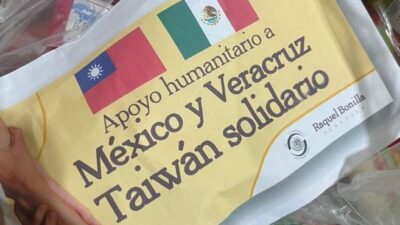 OPORTUNISMO: Reparten ayuda humanitaria de Taiwán con el nombre de una senadora